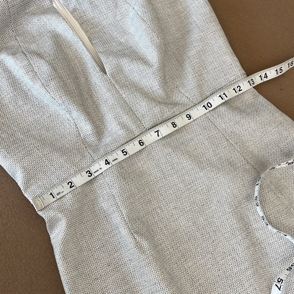 BLACK HALO Sheath Dress - Eddie Cap Sleeve - Size 2 - Picture 7 of 14